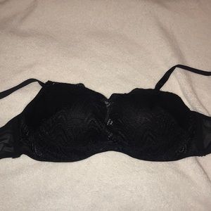 Black lace bra 36D